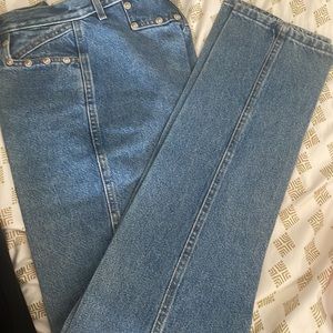 Authentic Rockies Jeanswear. size is: 26/3 large
